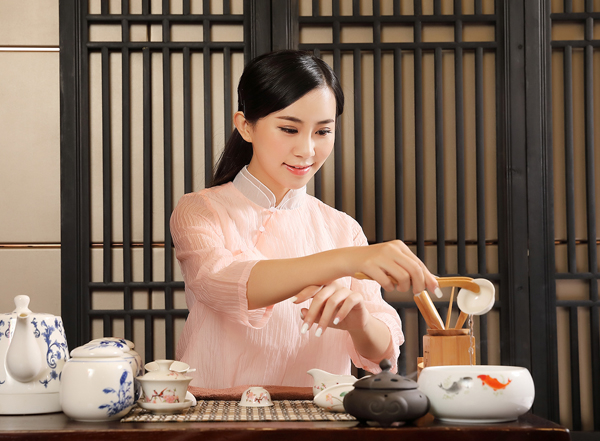 经常去长沙雨花靠谱男士会馆，这家私藏已久的店推荐给你